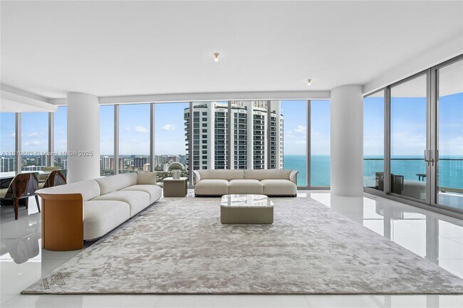 Building Photo - 17975 Collins Ave