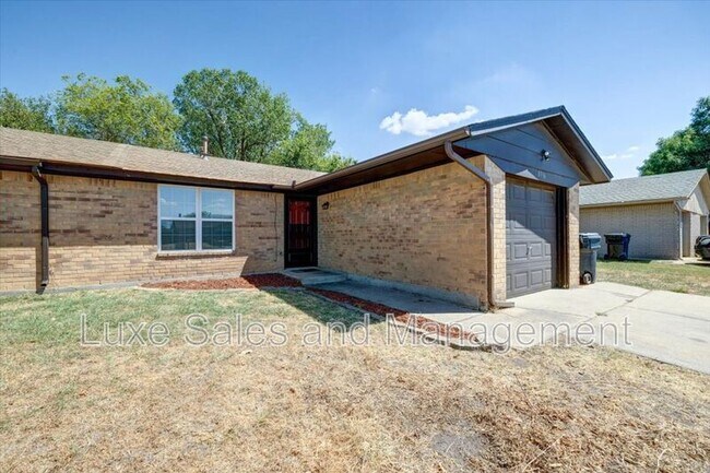 Building Photo - 8506 S Drexel Pl