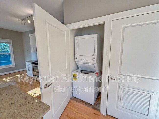 Building Photo - 1311 Perry St