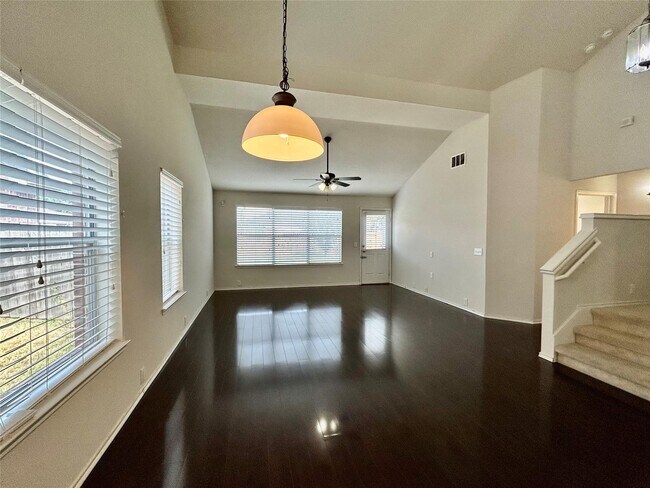 Building Photo - 10623 Sugar Trace Dr