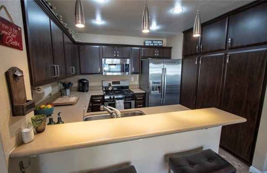 Building Photo - 23924 Arroyo Park Dr