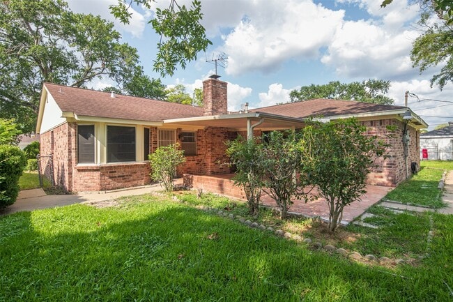 Building Photo - 8407 Stroud Dr