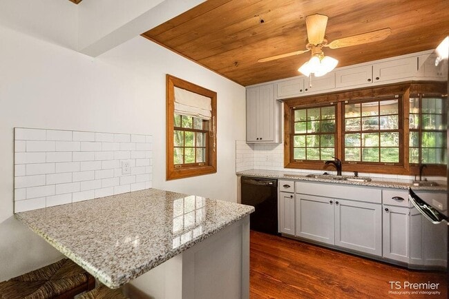 Building Photo - 50 Garvin Dr