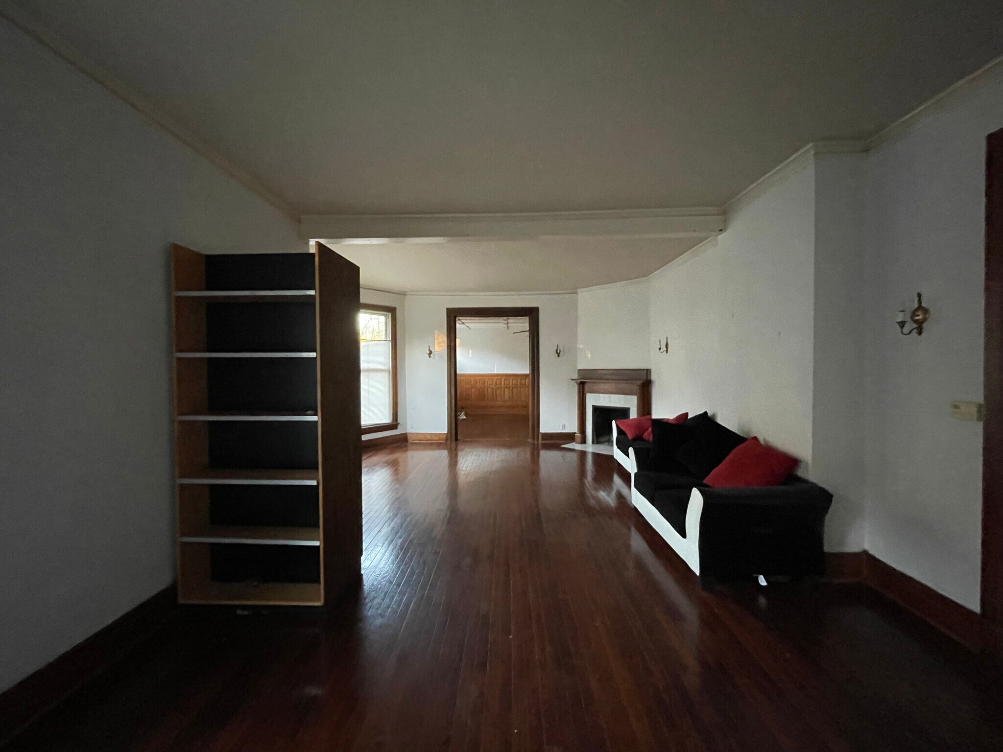 Building Photo - 1006 State St