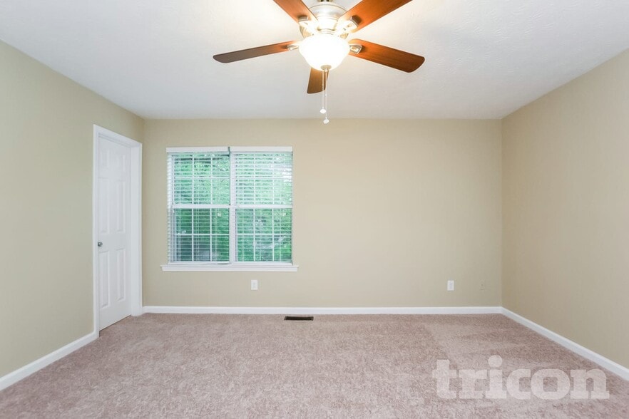 Building Photo - 48 Hale Haven Dr
