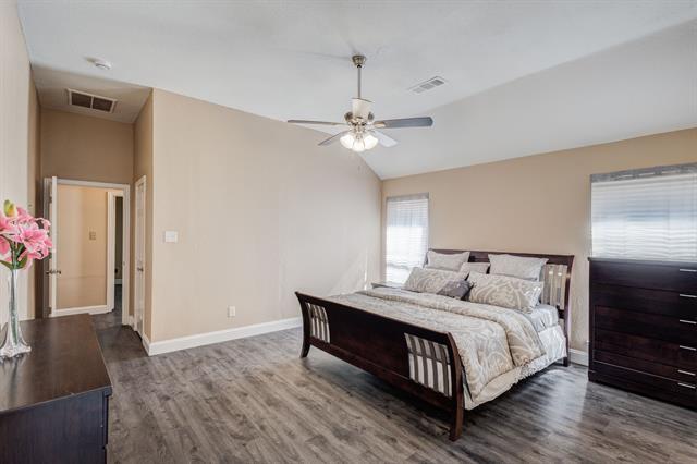 Building Photo - 2600 Northcrest Dr