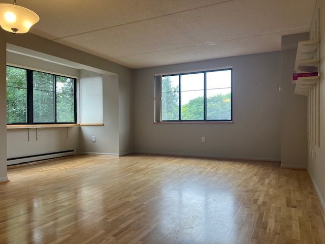 Building Photo - 100 Ledgewood Dr