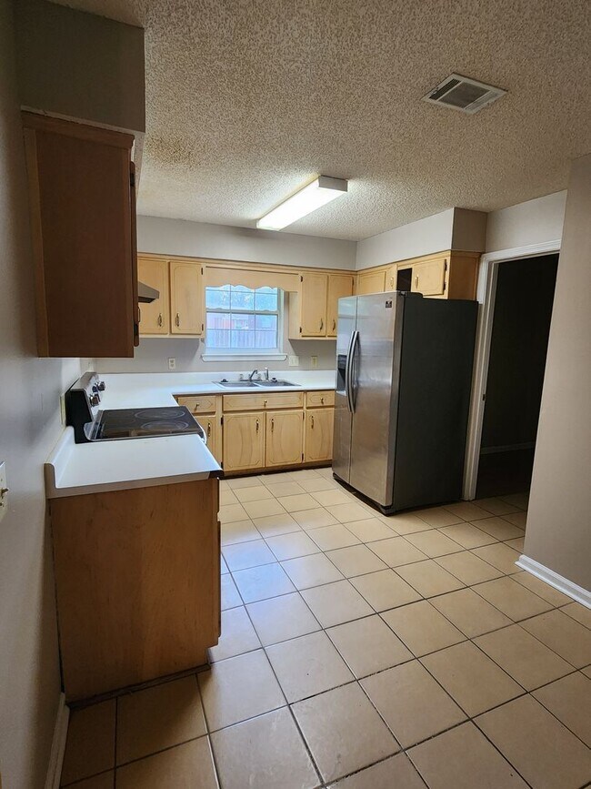 Building Photo - 2710 Java Ct