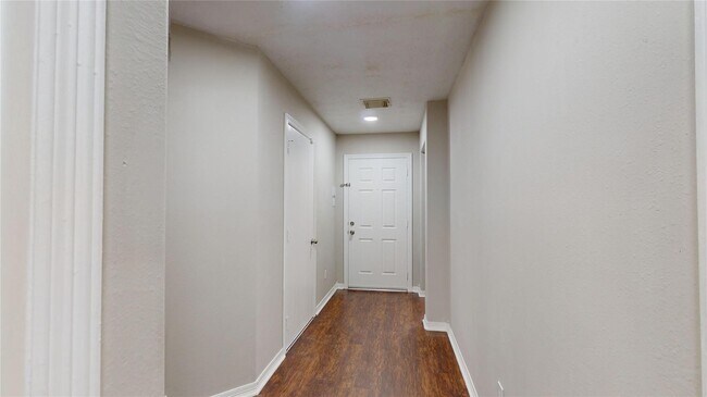 Building Photo - 2415 Montana Blue Dr