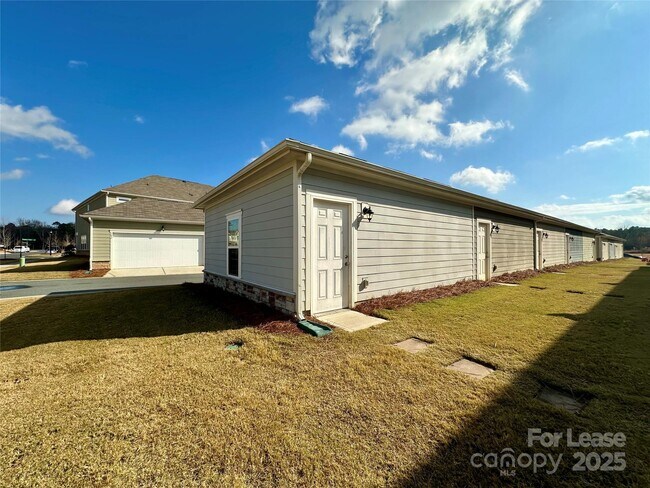 Building Photo - 403 Wescott St