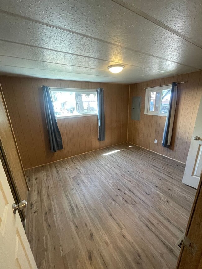 Building Photo - South Cle Elum Residence