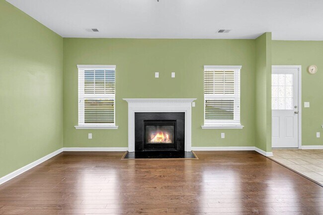 Building Photo - 4-bedroom home in the desirable Fairmont South community