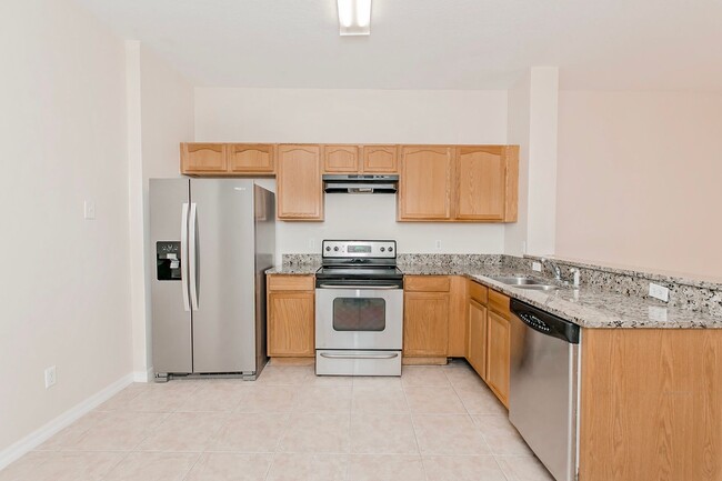 Building Photo - LEASING INCENTIVE!!!!!Gorgeous 3 Bed Townh...