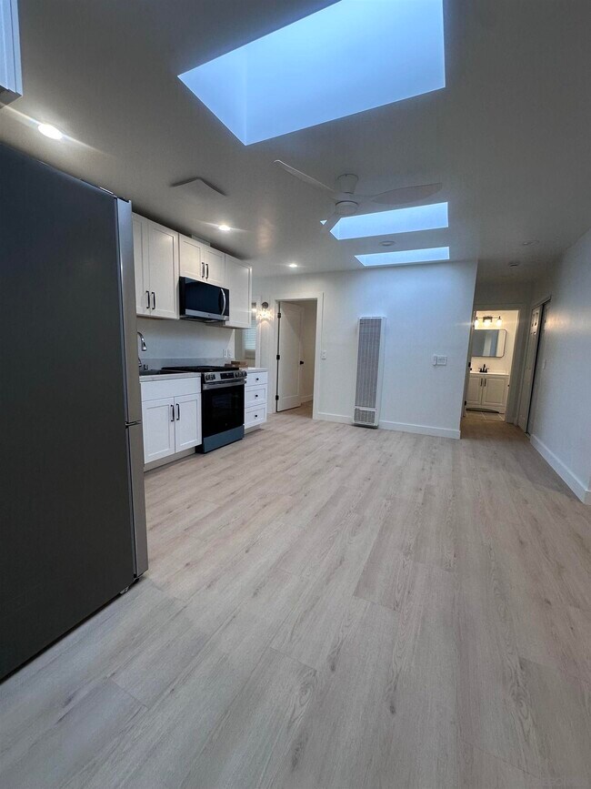 Building Photo - 1133 Sweetwater Ln
