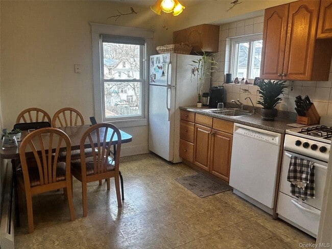 Building Photo - 25 Martha Terrace