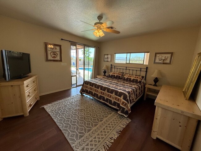 Building Photo - Gorgeous Furnished Pool/Spa Home with spectacular views