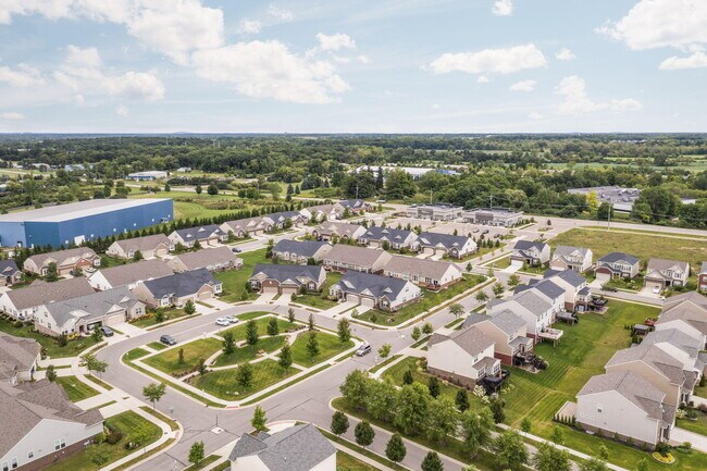 Building Photo - 402 Henstride Ct