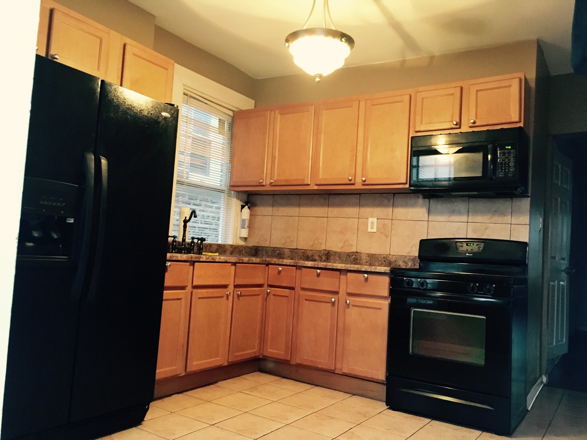 Kitchen - 7134 S University Ave