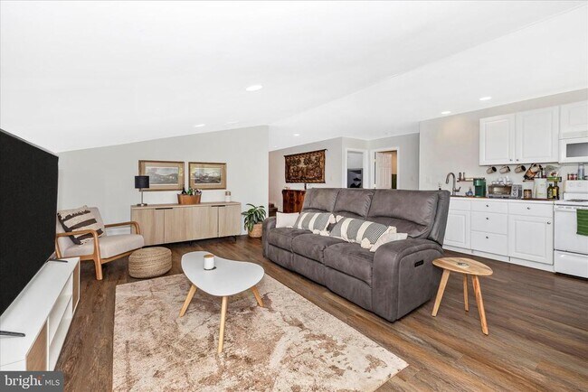 Building Photo - 10224 Bessie Clemson Rd