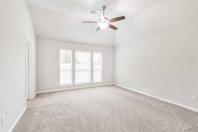 Building Photo - 419 Lazy Ln