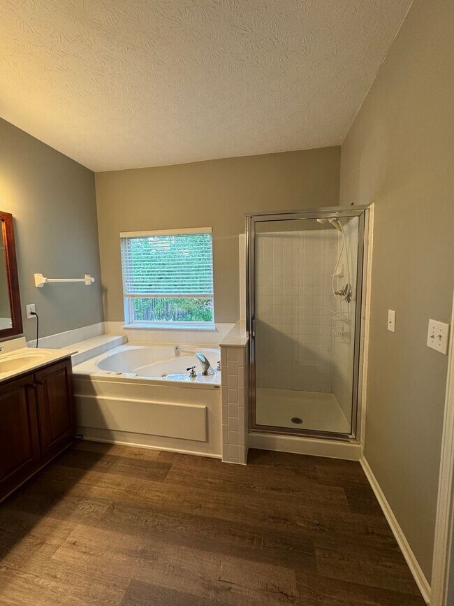 Building Photo - 13373 Grosbeak Ct