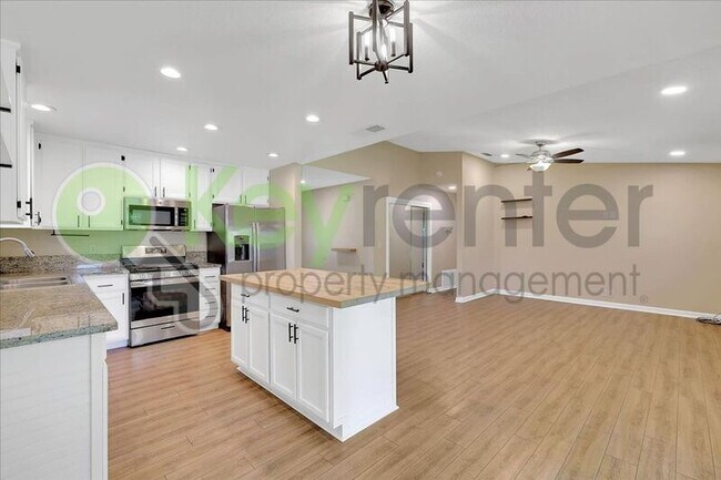 Building Photo - 245 Withington Ave
