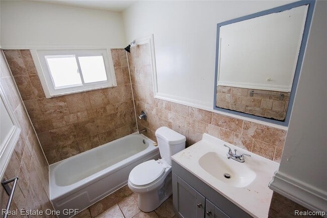 Building Photo - 14960 Alberta Ave