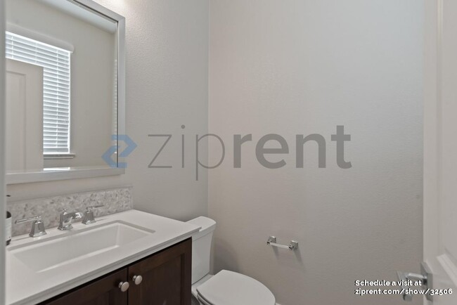 Building Photo - 1234 Wilshire Ave