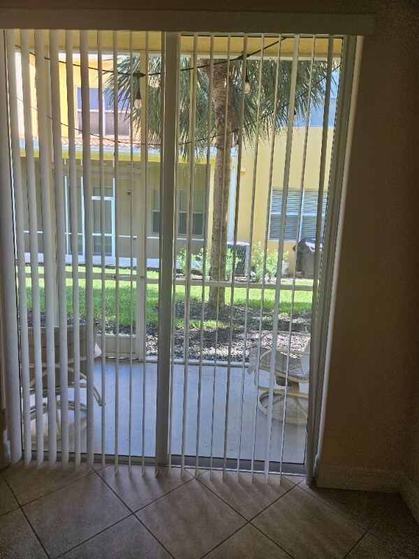 Building Photo - 9800 Quinta Artesa Way