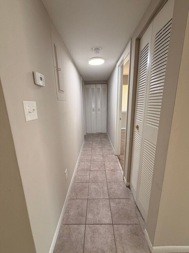Building Photo - 241 Orchard Trace Ln