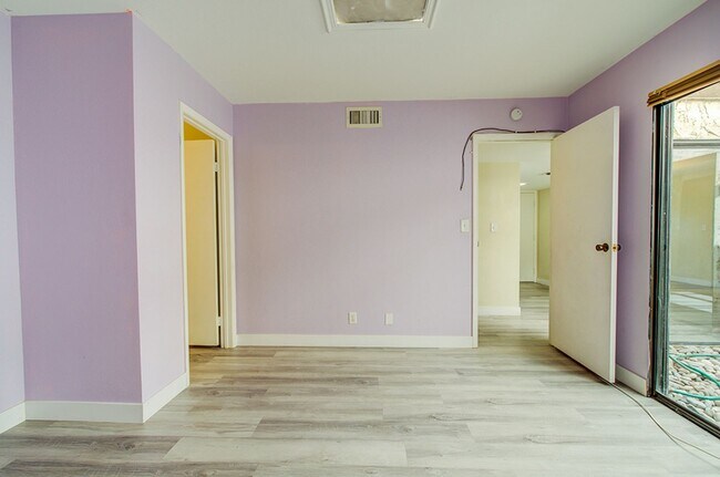 Building Photo - 2574 Pera Cir