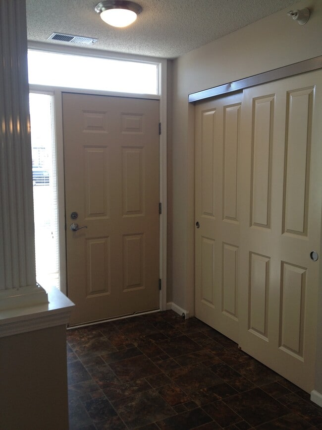 Building Photo - 649 Old Hwy 8