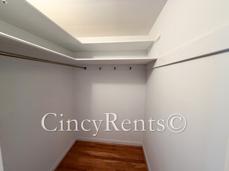 Building Photo - 3329 Mowbray Ln