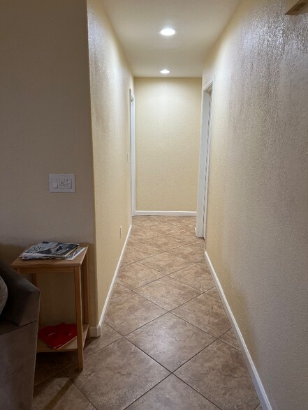 Building Photo - 2364 Burgundy Way