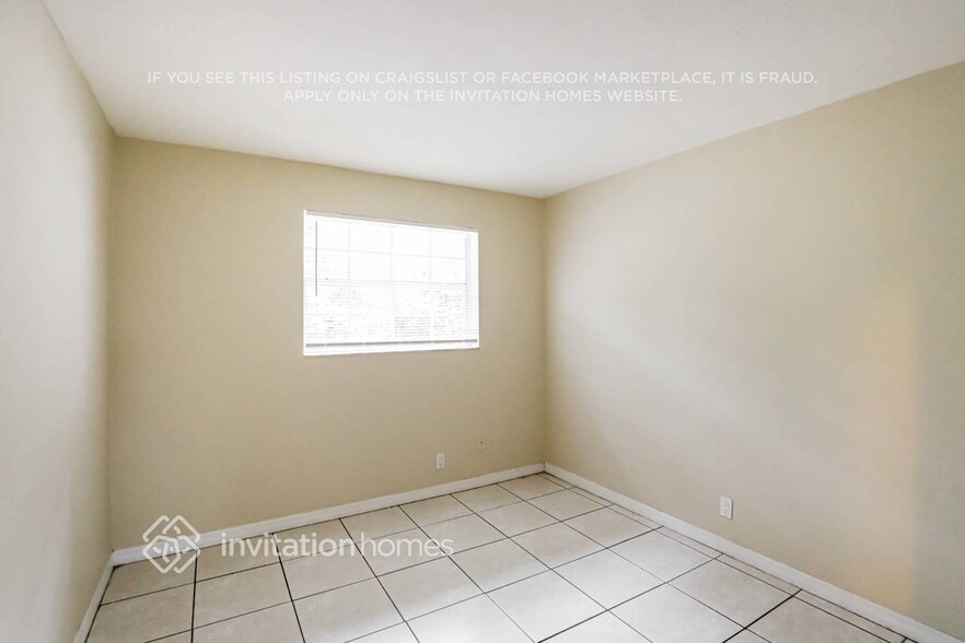 Building Photo - 1380 SW 26th Terrace