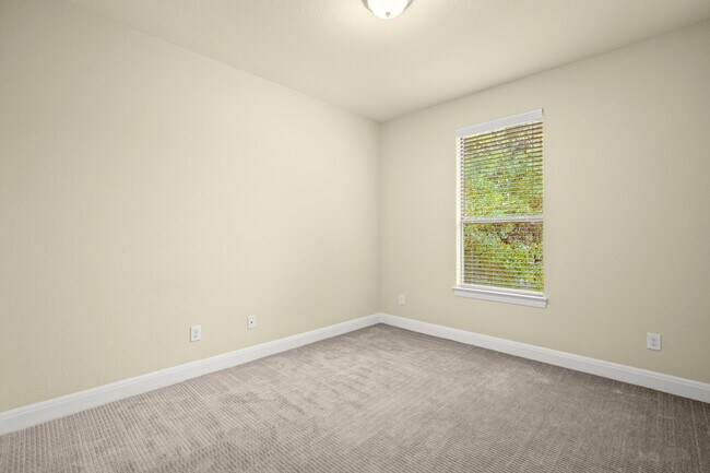 Building Photo - 6708 Menchaca Rd