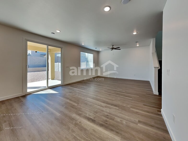 Building Photo - 12617 W Adair Dr