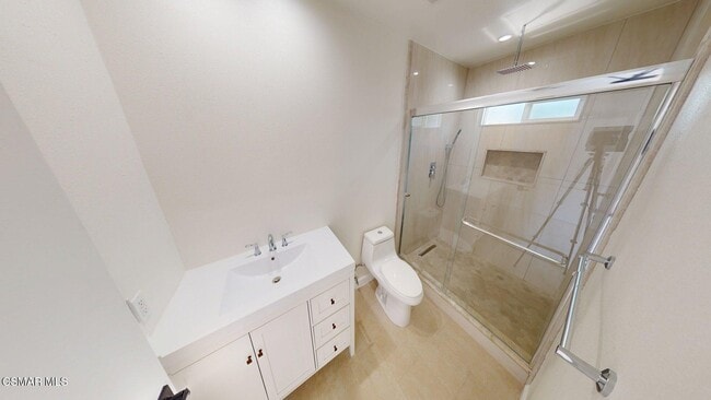 Building Photo - 2802 E Sierra Dr