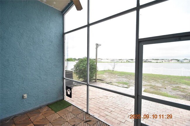 Building Photo - 12913 Lake Vista Dr