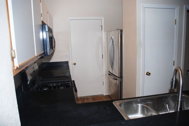 Building Photo - Millcreek Townhome in Reno