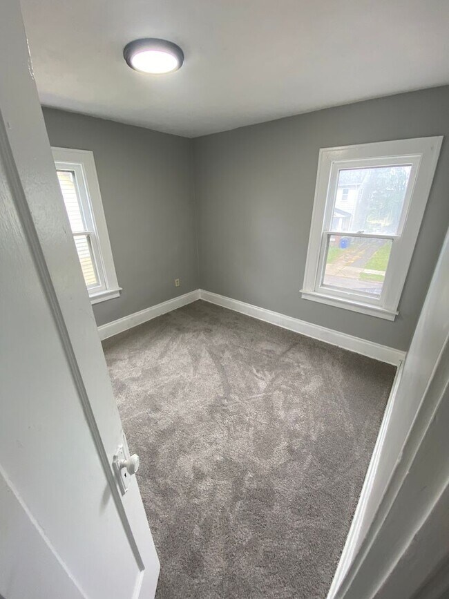 Building Photo - 11712 Princeton Ave