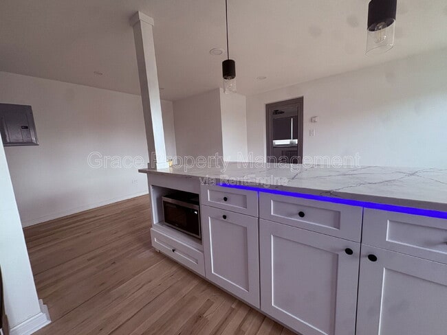 Building Photo - 505 Logan St