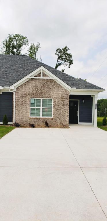 Building Photo - 447 Minnis Rd