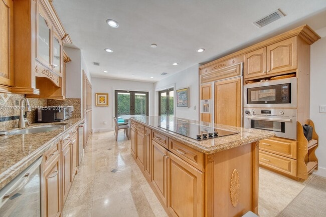 Building Photo - 9220 SW 102nd St