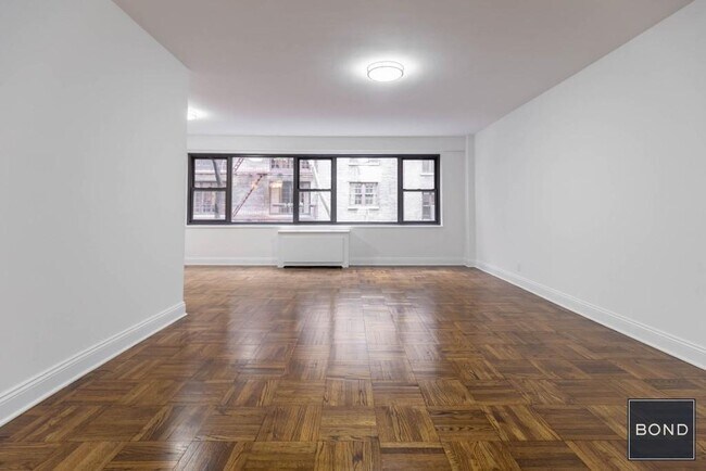 Building Photo - 405 E 56th St
