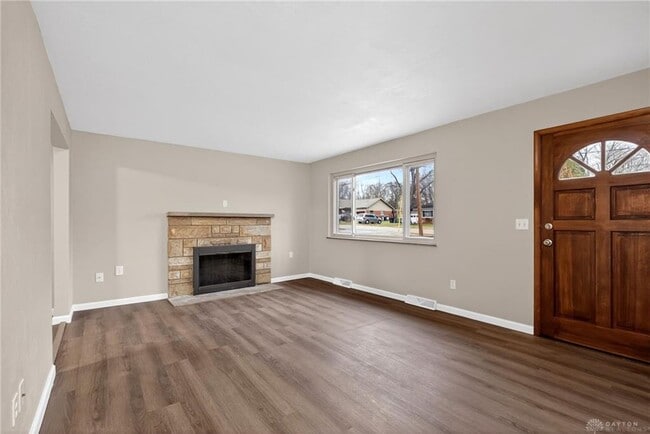 Building Photo - 275 Parker Dr