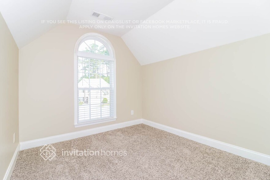 Building Photo - 808 Scenic Park Ct