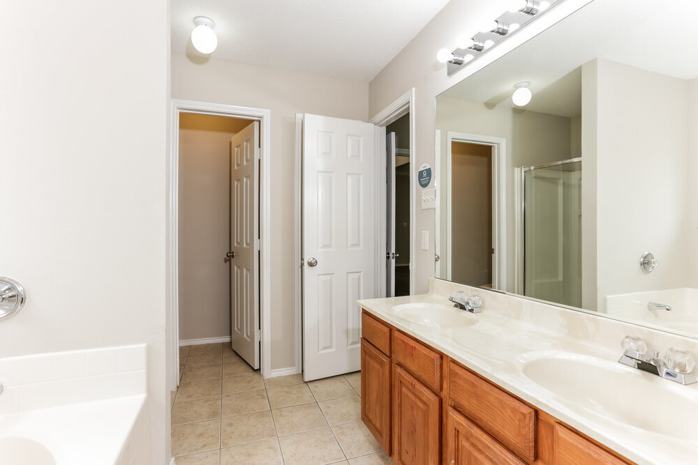 Building Photo - 125 Adams Dr