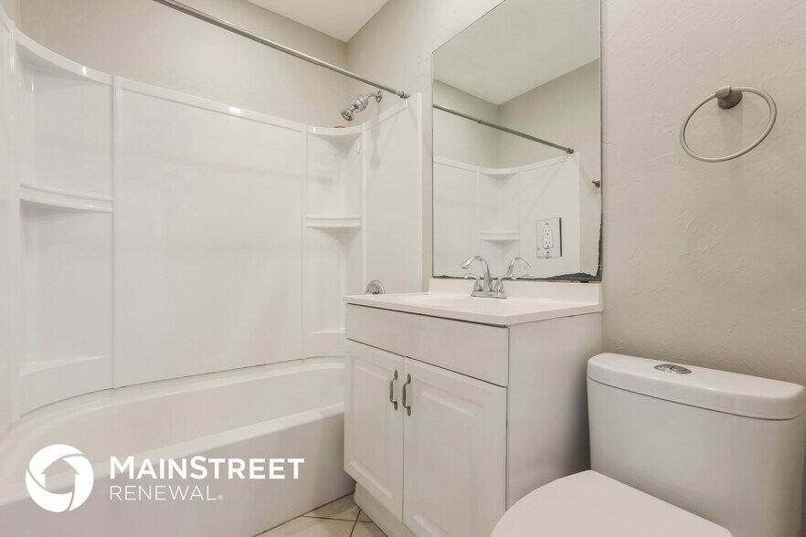 Building Photo - 731 Cypress Ave