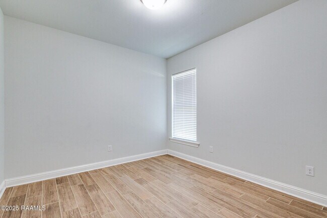 Building Photo - 219 Finnegan Way